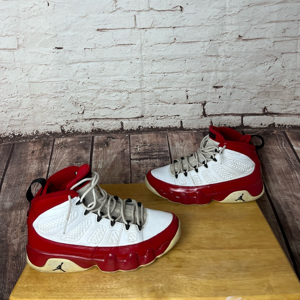 Jordan 9 men size 9.5